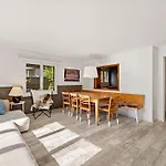 Sunny Design In With Spectacular View On Mount Titlis Engelberg