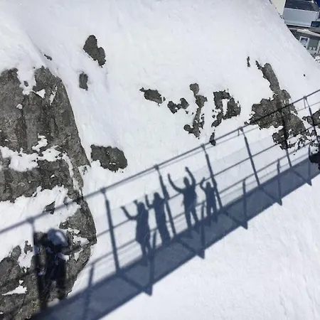 Sunny Design In With Spectacular View On Mount Titlis Шале *