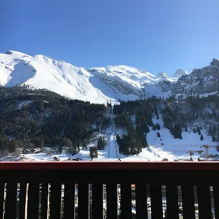 Sunny Design In With Spectacular View On Mount Titlis Engelberg