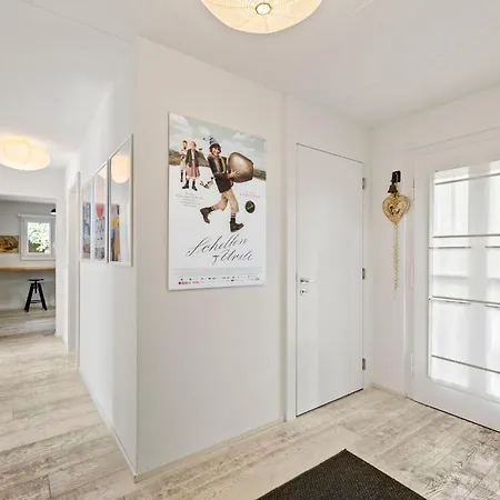 Sunny Design In With Spectacular View On Mount Titlis