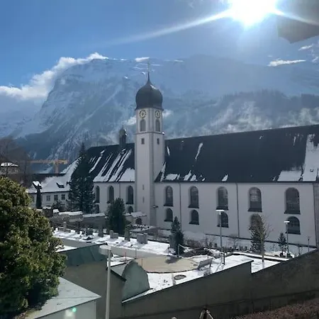 Sunny Design In With Spectacular View On Mount Titlis Engelberg