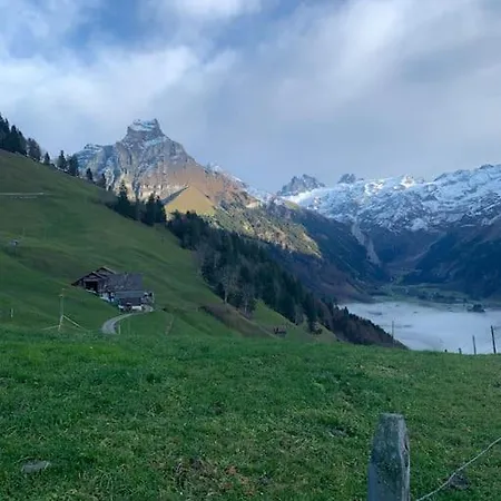 Domek alpejski Sunny Design In With Spectacular View On Mount Titlis